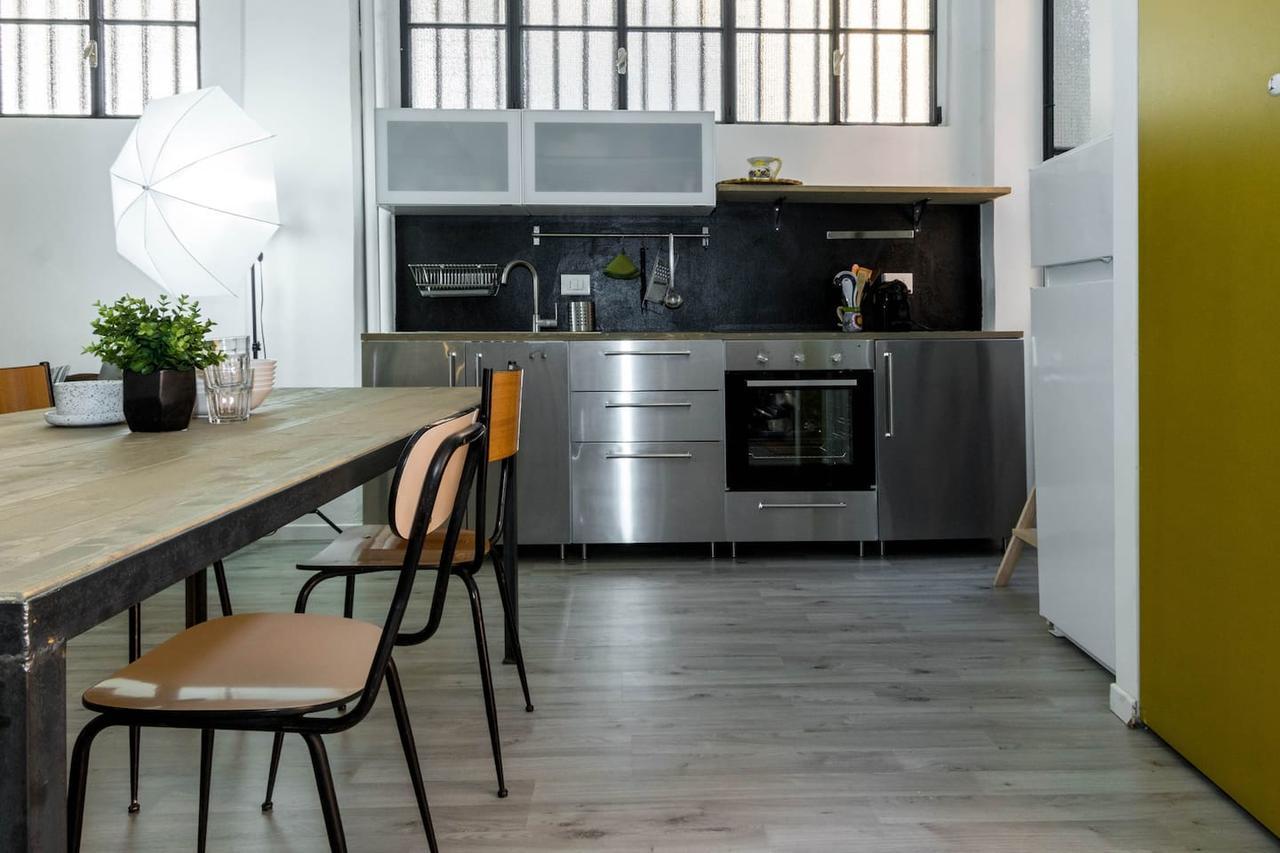 Joivy Exclusive Apt For 4 In Navigli Near Parks 米兰 外观 照片